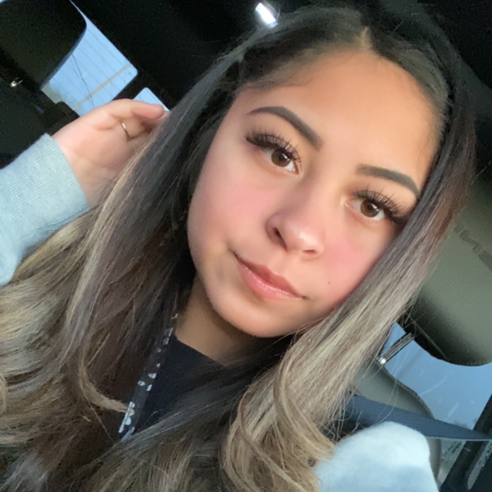 Meet your Posher, Angela